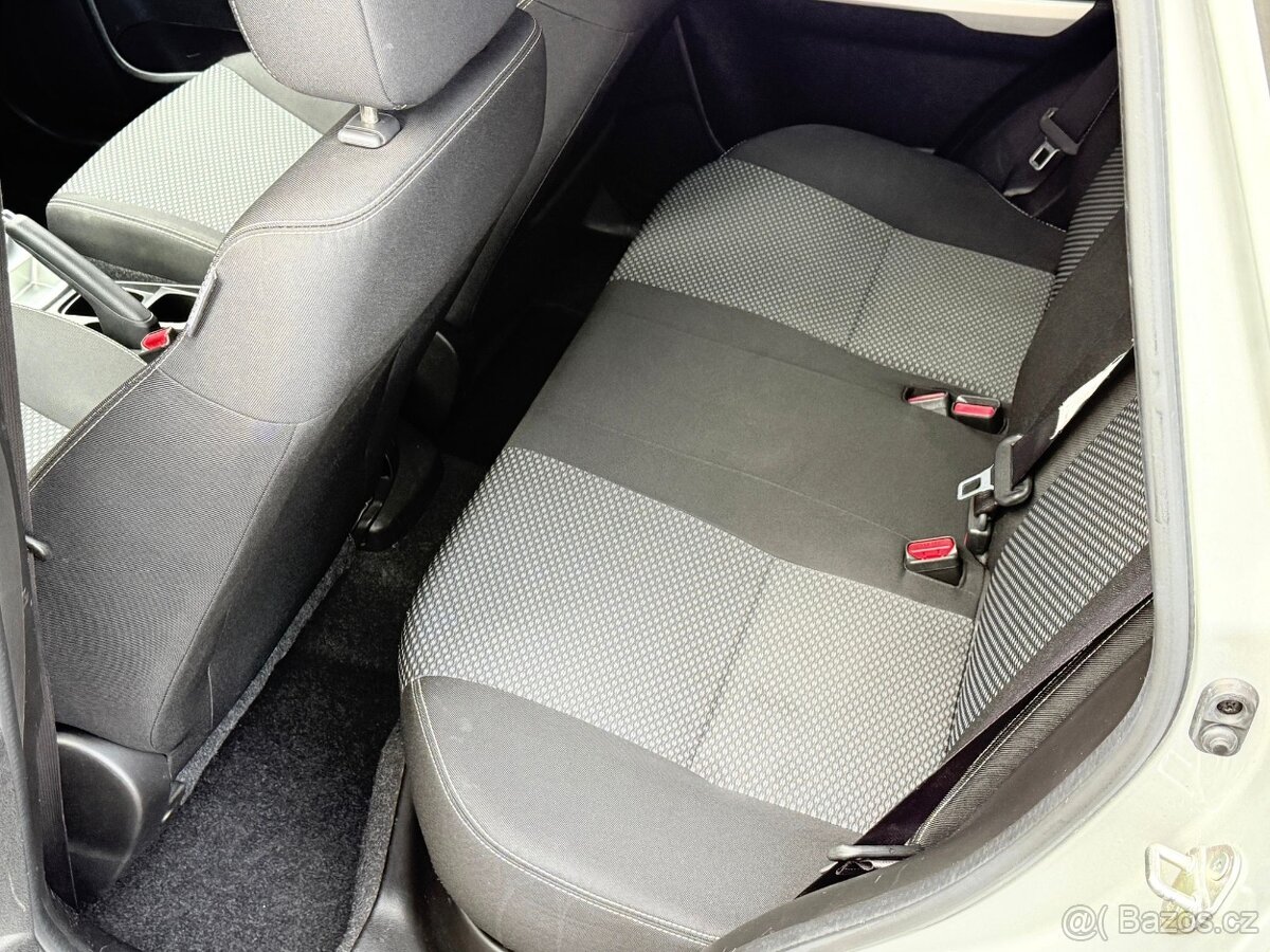 Suzuki Vitara 1.6i - 10