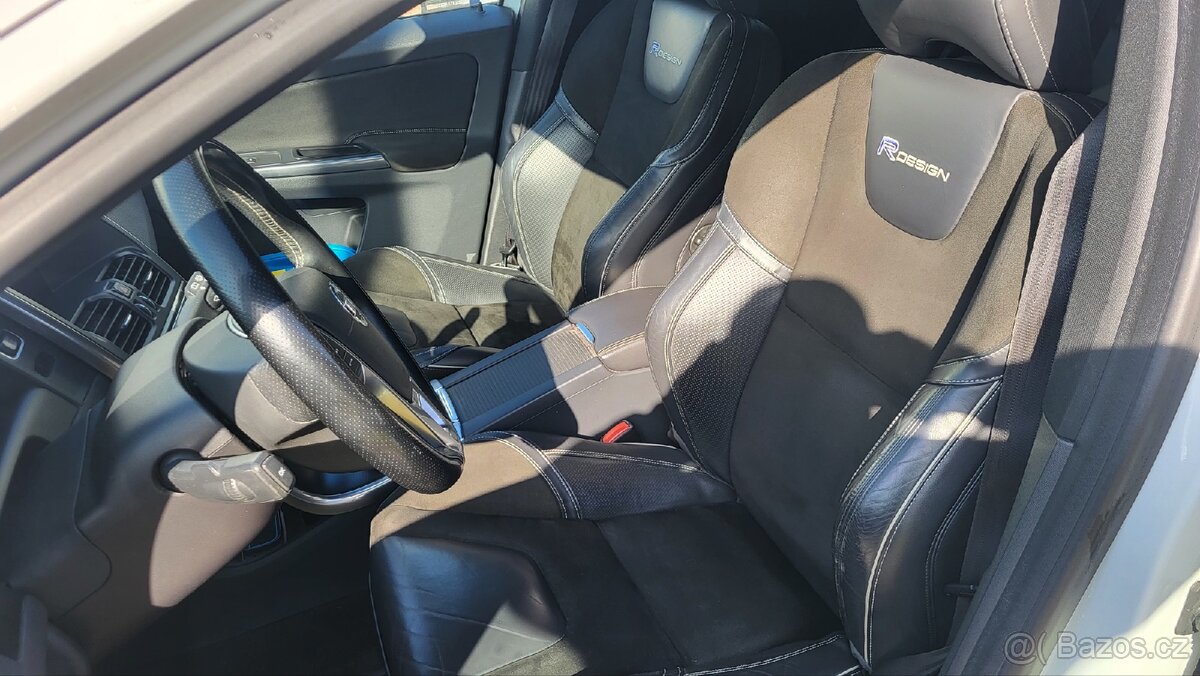 Volvo XC60 R-Design D5/2,4L 158KW - 10