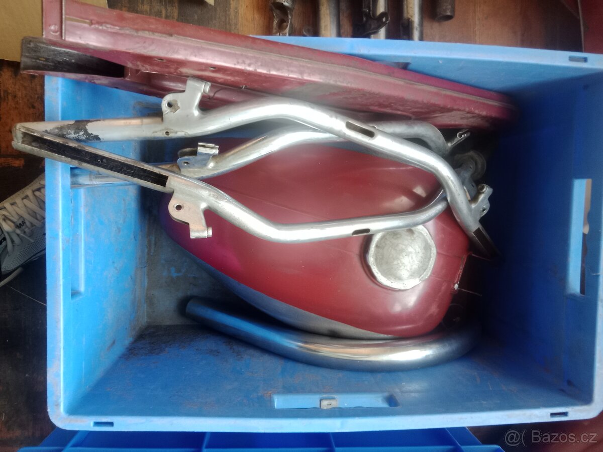 Náhradní díly na Jawa - 10