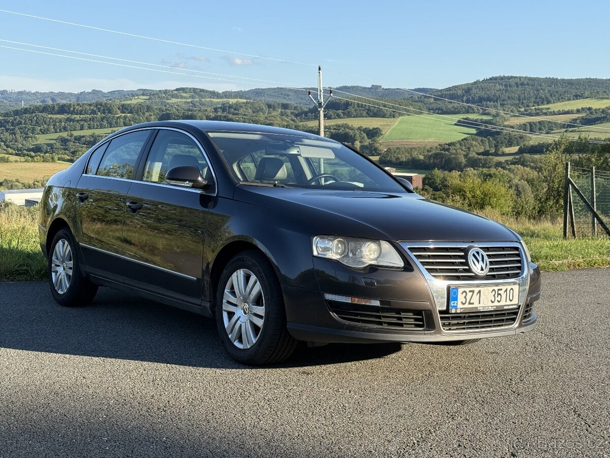 VW Passat B6 2.0 TDI 4MOTION (první majitel) - 10