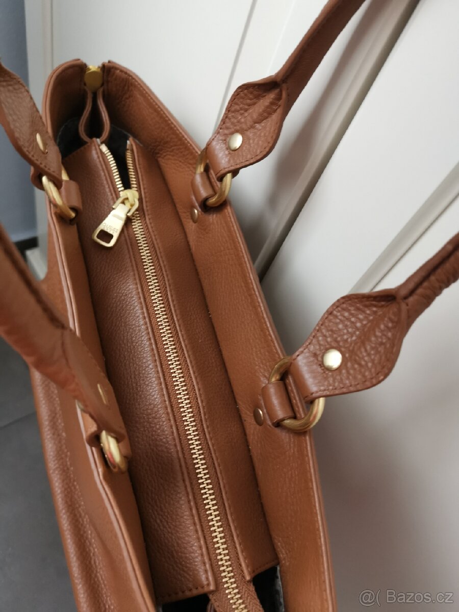 Guess originál kožená kabelka - 10