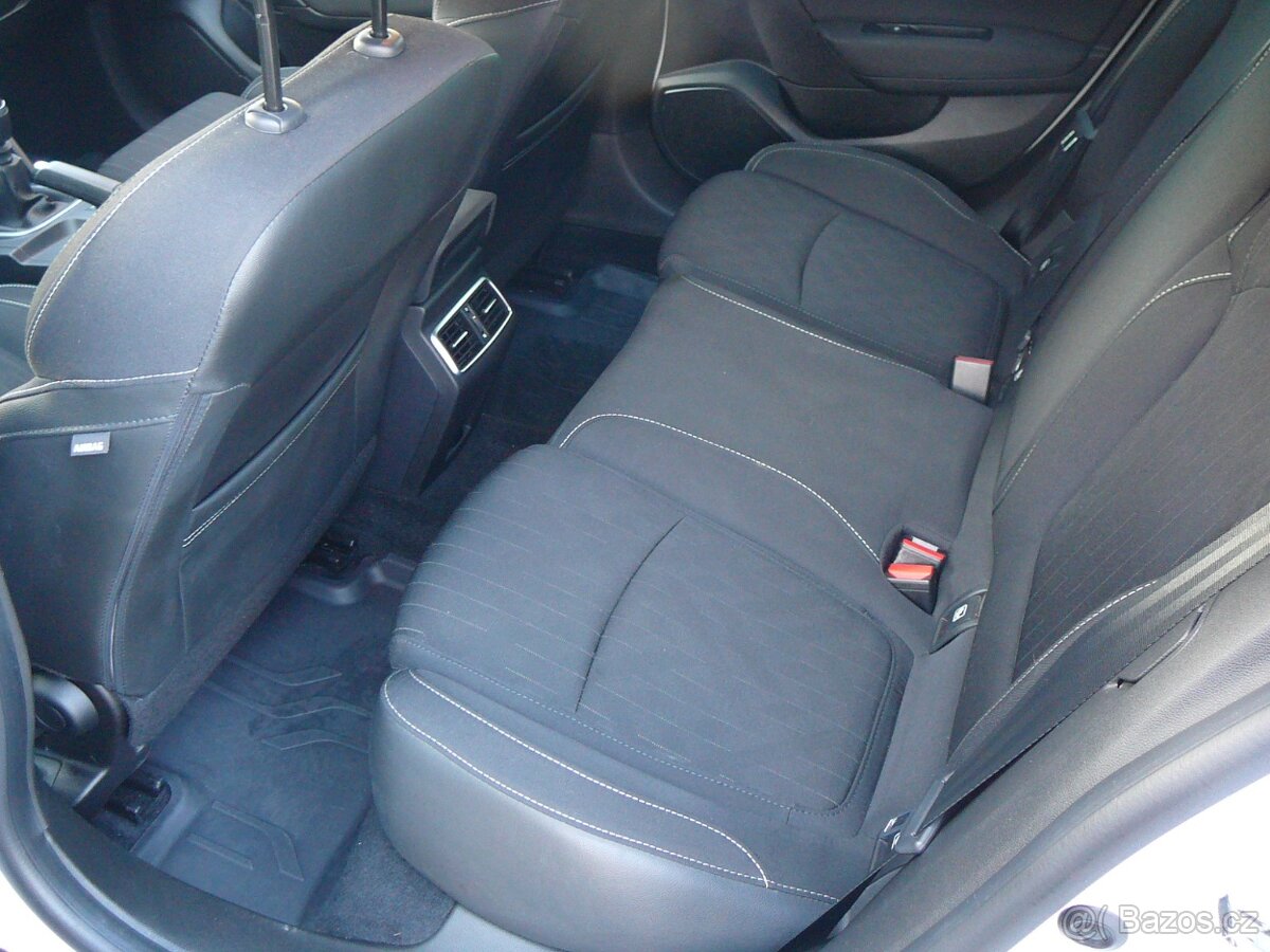 Renault Megane 1.3Tce Limited - 10