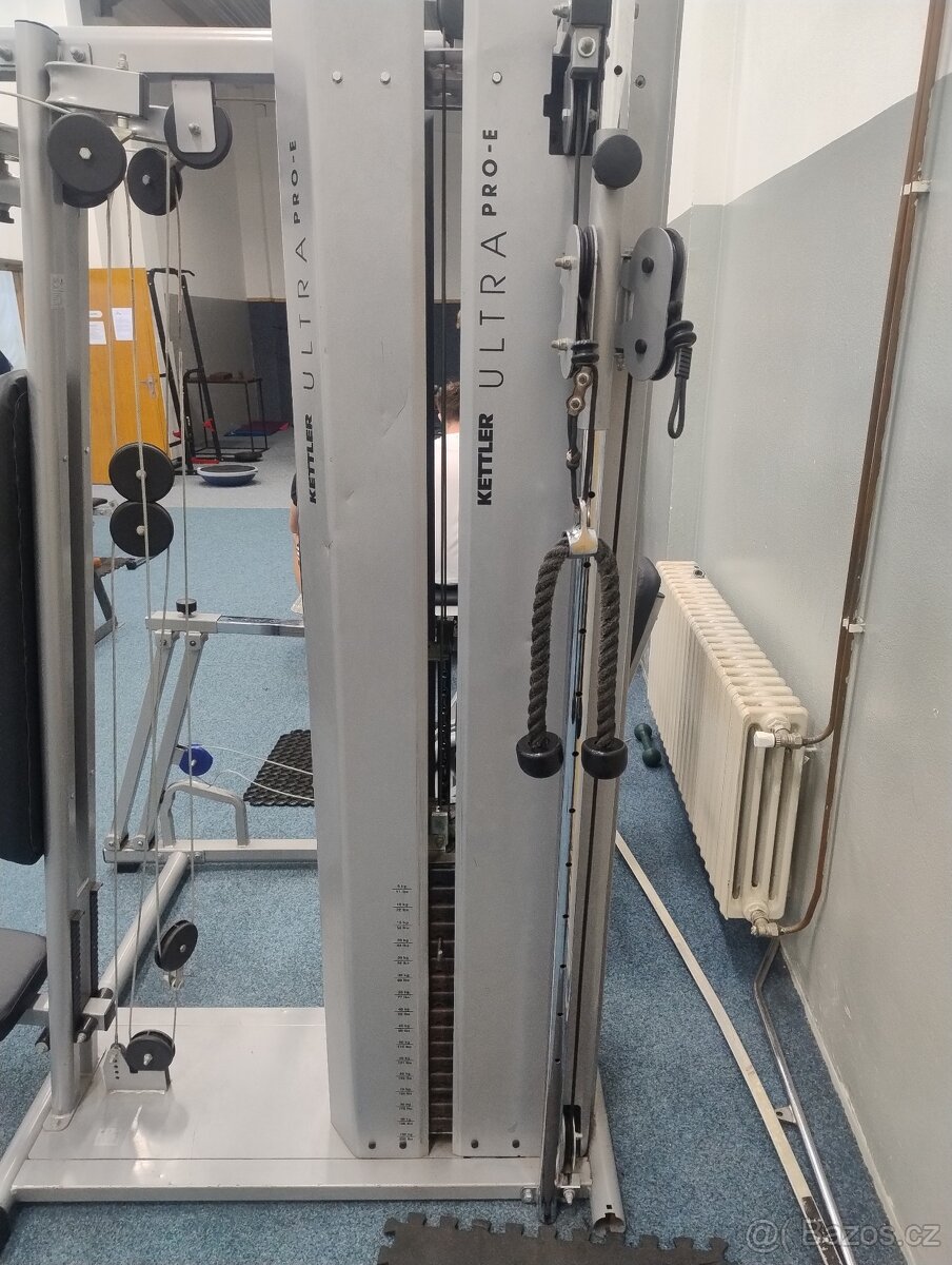 Posilovací stroj - 10