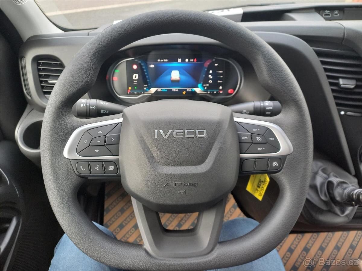 Iveco Daily 2,3 35S16V VAN (2025) - 10
