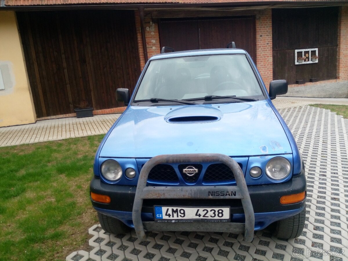 NISSAN TERRANO - 10