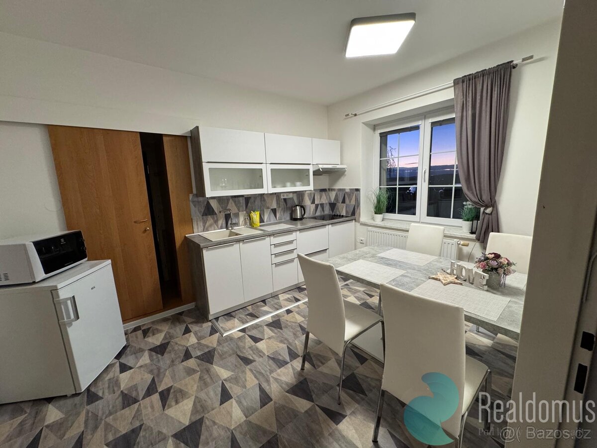 Pronájem bytu 2+kk, 50 m2, Zvěrotice - 10