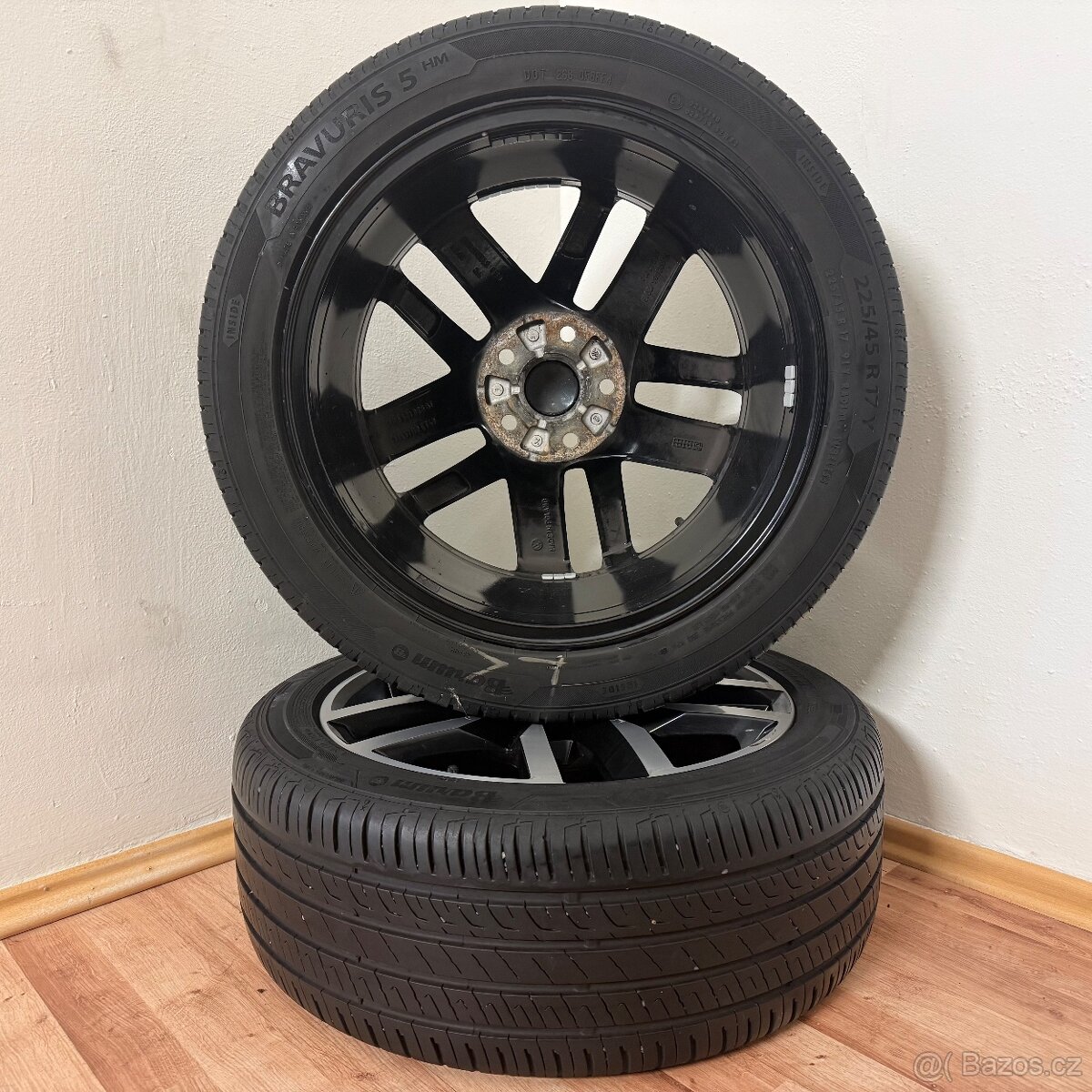 VW GOLF VII R 5x112 R17 ET49+LETNÍ 225/45R17 7mm - 10