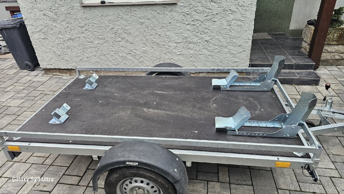 SKLÁPĚCÍ VLEK NA MOTORKY - 10