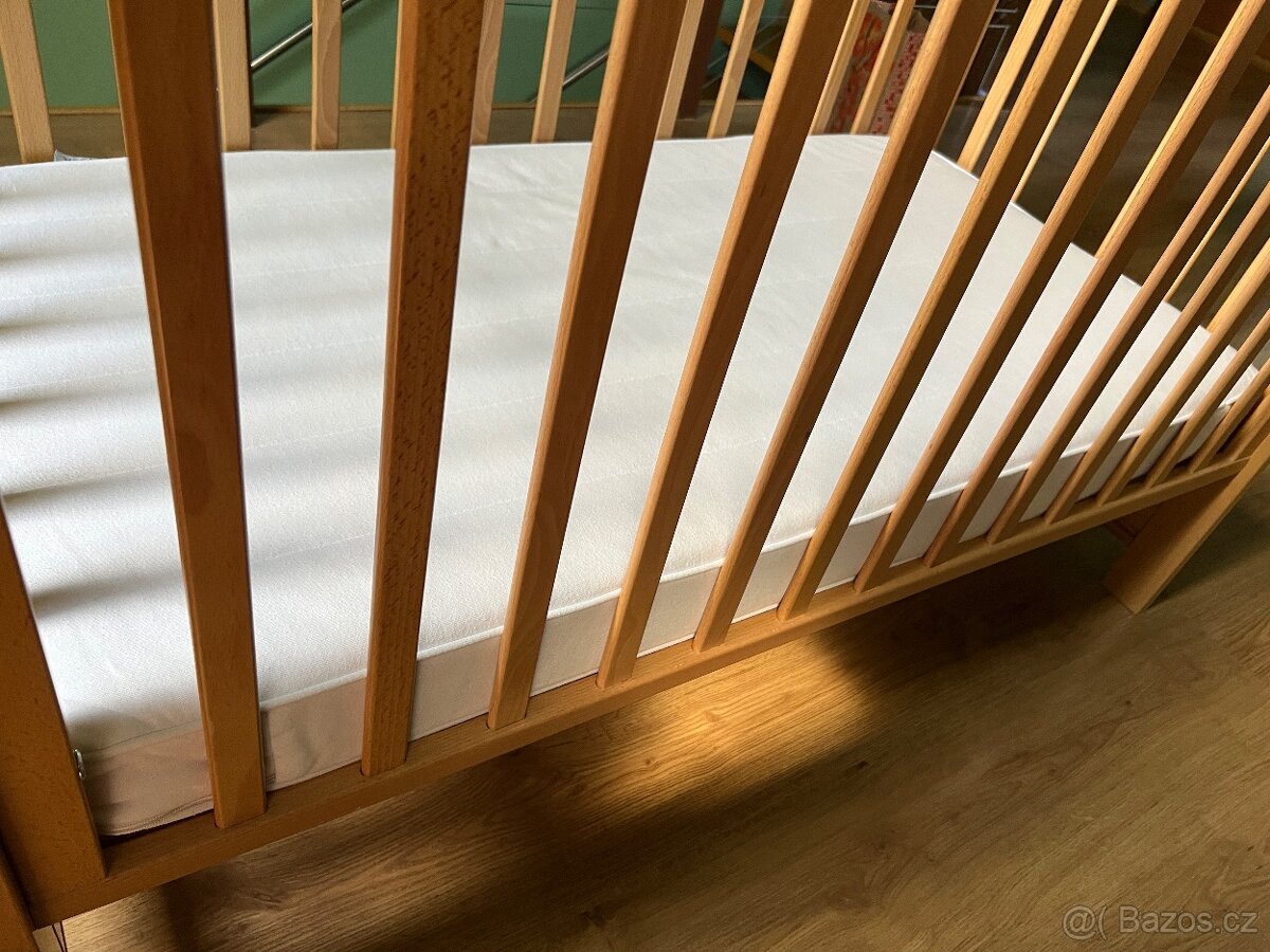 Dětská postýlka + matrace a prostěradla - 10