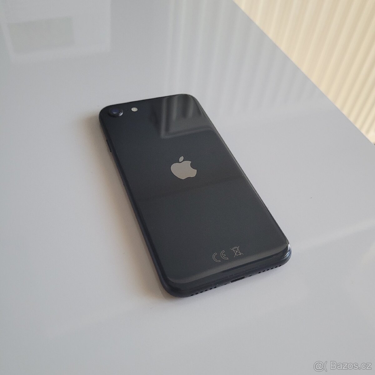iPhone SE 2020 – 64 GB – Černý – NOVÝ, NEPOUŽÍVANÝ - 10