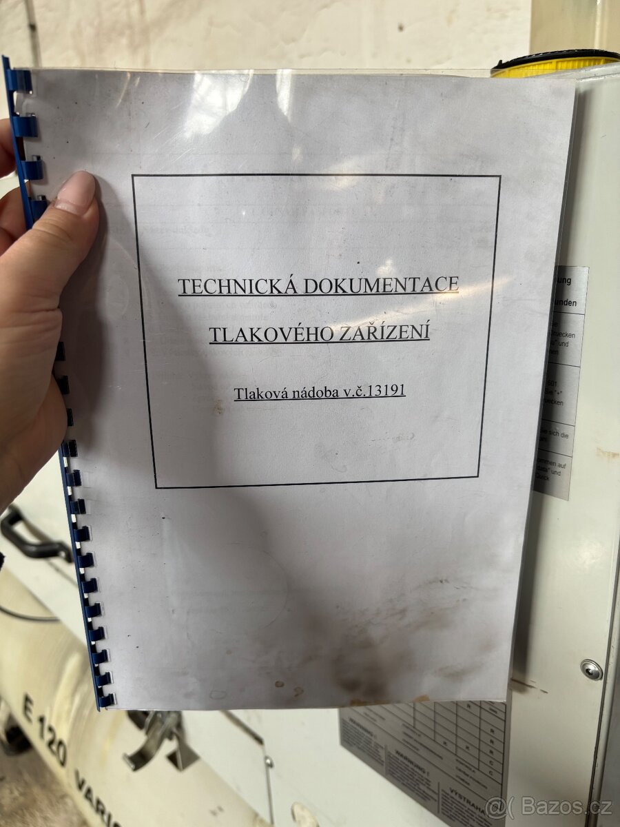 šroubový kompresor se sušičkou vzduchu - 10