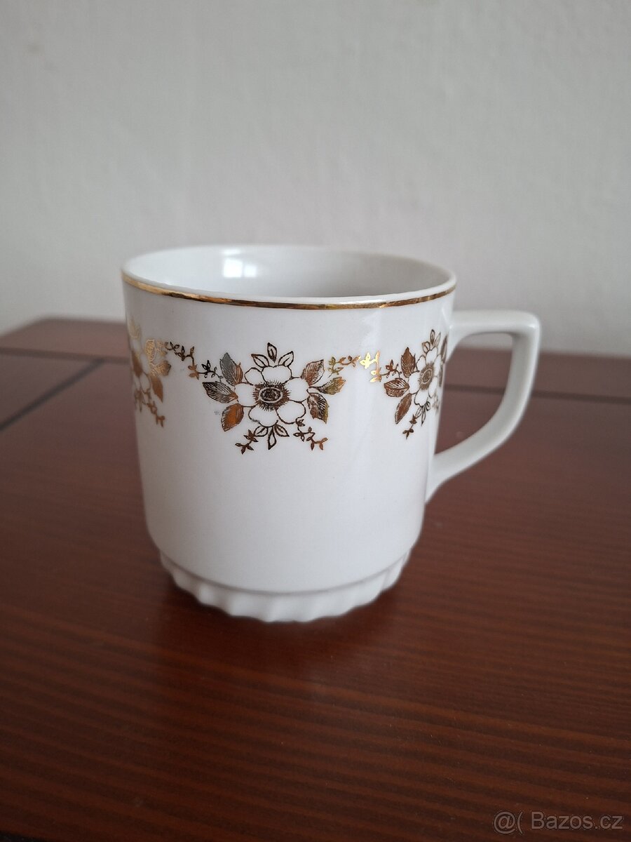 Sklenice a hrnečky - 10