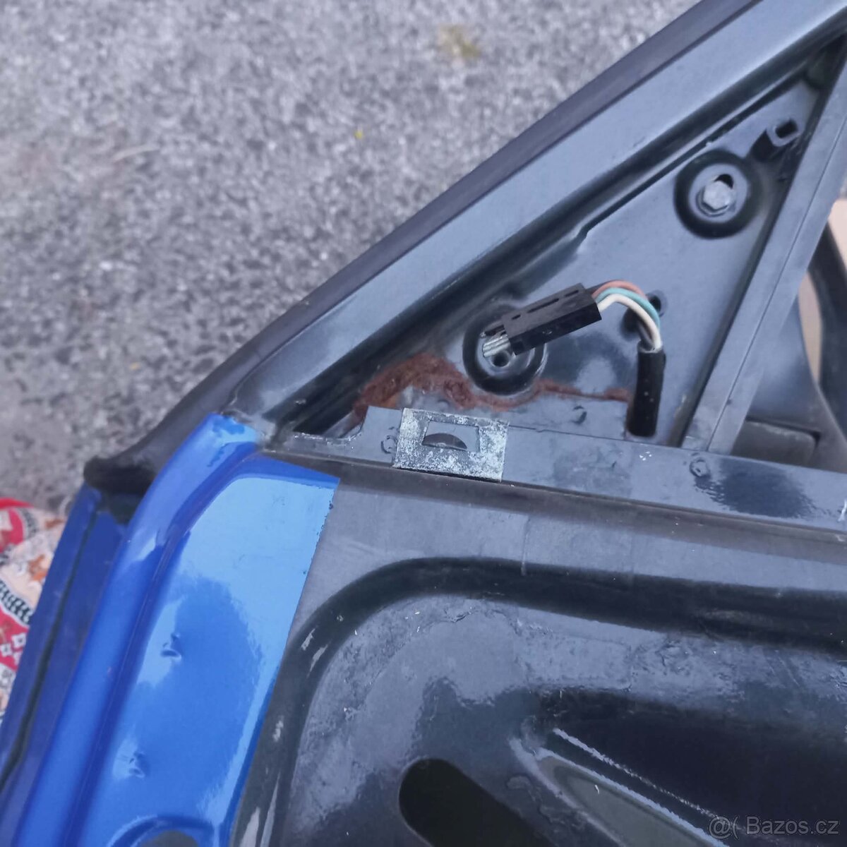 Prodám dveře na bmw e30 cabrio - 10