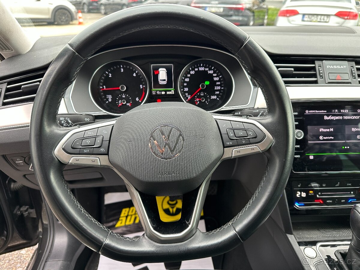 Volkswagen Passat 2022 - 10