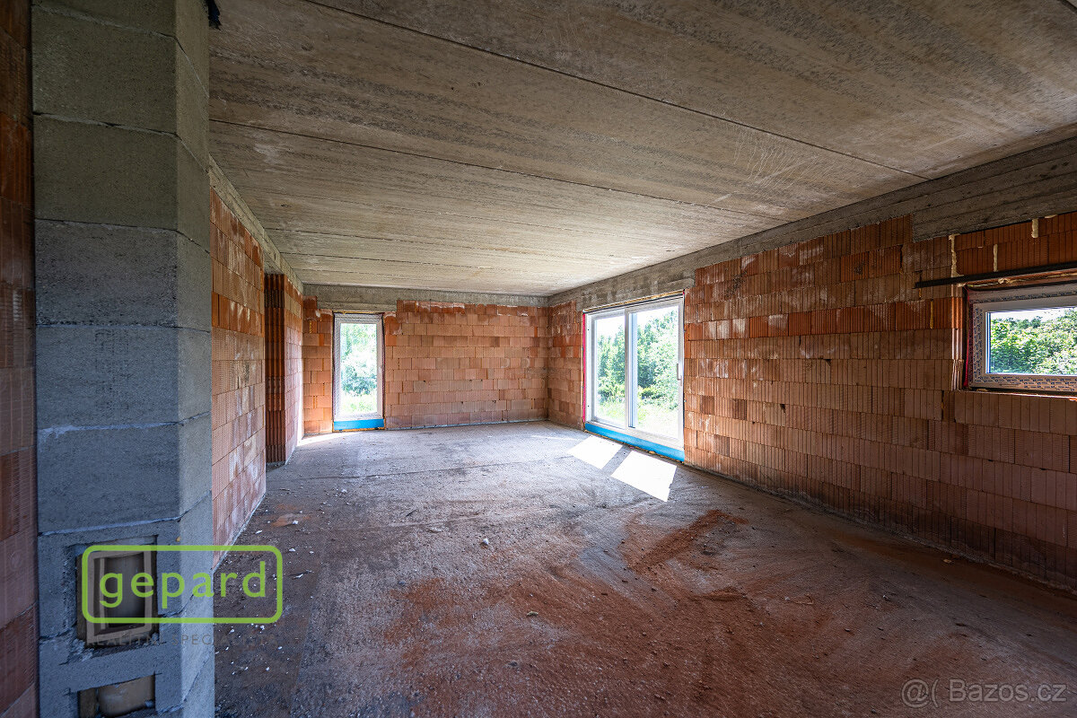 Prodej rozestavěného rodinného domu 200m2 s pozemkem 770m2, - 10