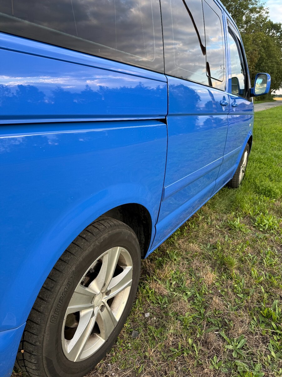 VW Multivan T5 77kW, dvoje šoupačky - 10