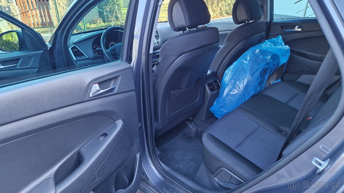 HYUNDAI TUSCON 4x4 2.0 CRDI 100KW.NAVI.KAMERA.TAŽNÉ 8x ALU. - 10