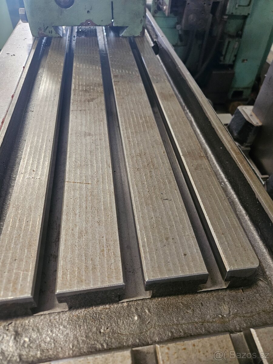 Frézka univerzální FA4U GO 1996 top stav - 10