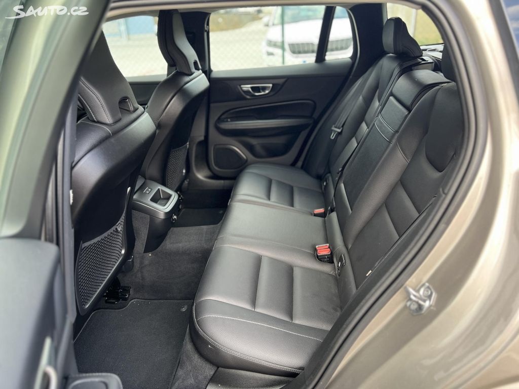 🚗 Volvo V60 2.0 D4 INSCRIPTION AUTOMAT ALU - 10