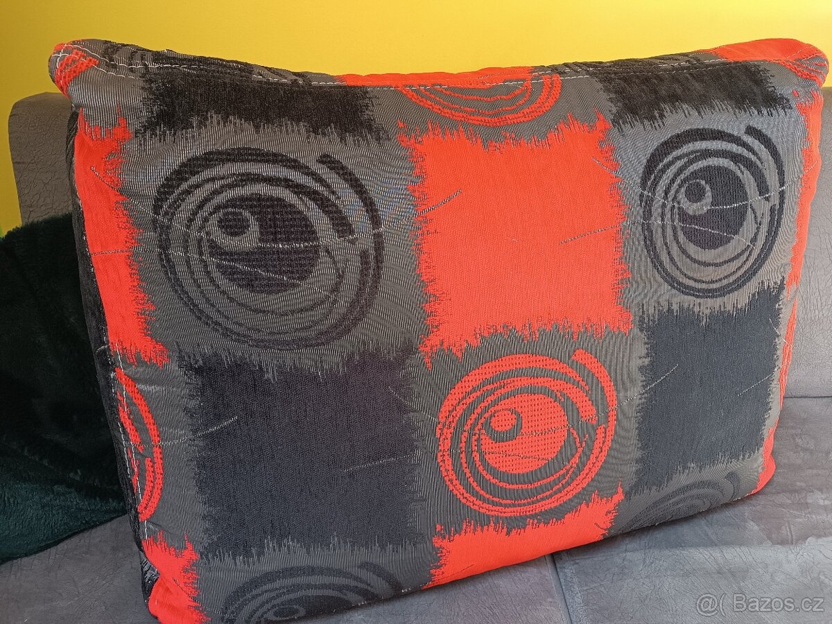 Polštář velký, polštáře větší, ideálně na sedací soupravu v - 10