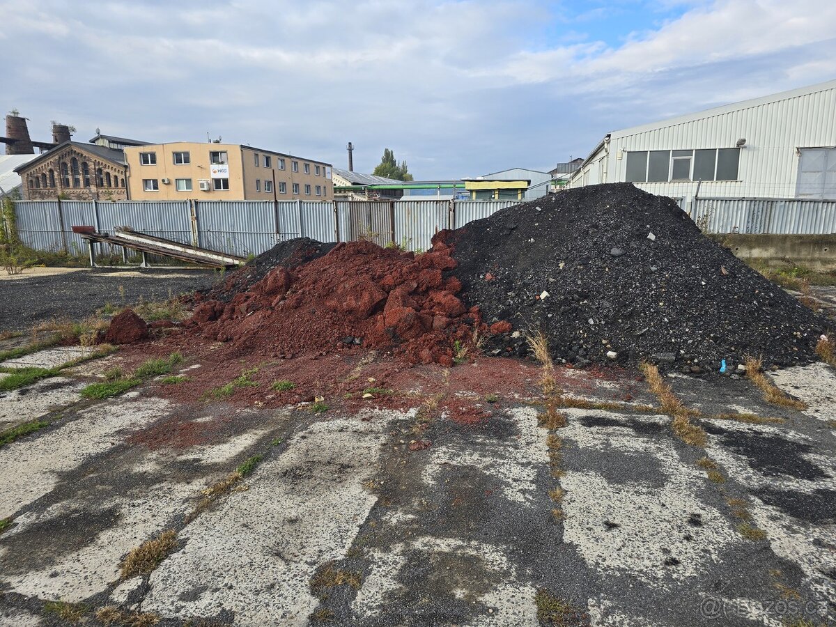 Pronájem parkovacího místa v areálu Poldi - 10