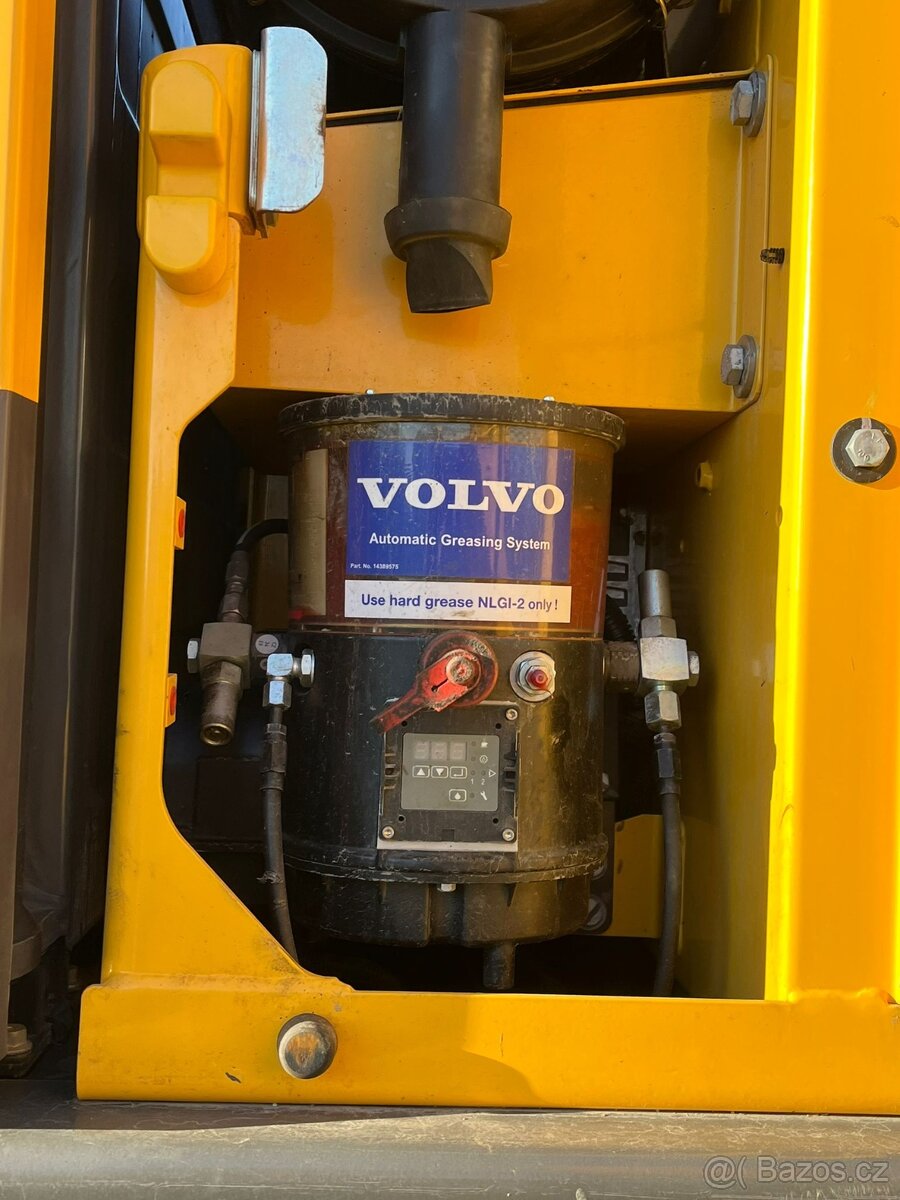 Kolové rypadlo Volvo EW160E s rotátorem - 10