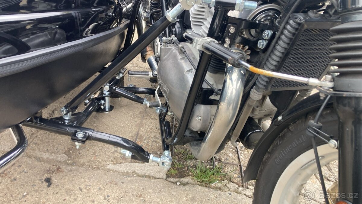 Royal Enfield Interceptor - 10