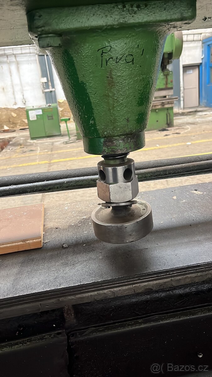 Hoblovka hrán plechu HHP 10 - 10