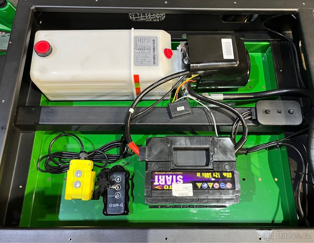 Sklápěcí přívěsný vozík do 750 kg – za auto i čtyřkolku - 10