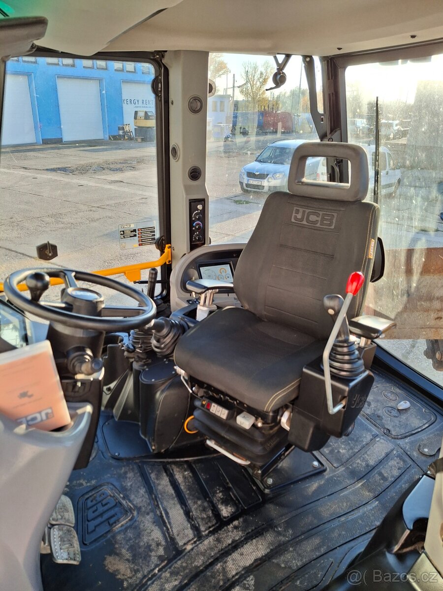 JCB 4CX PRO AEC - 10