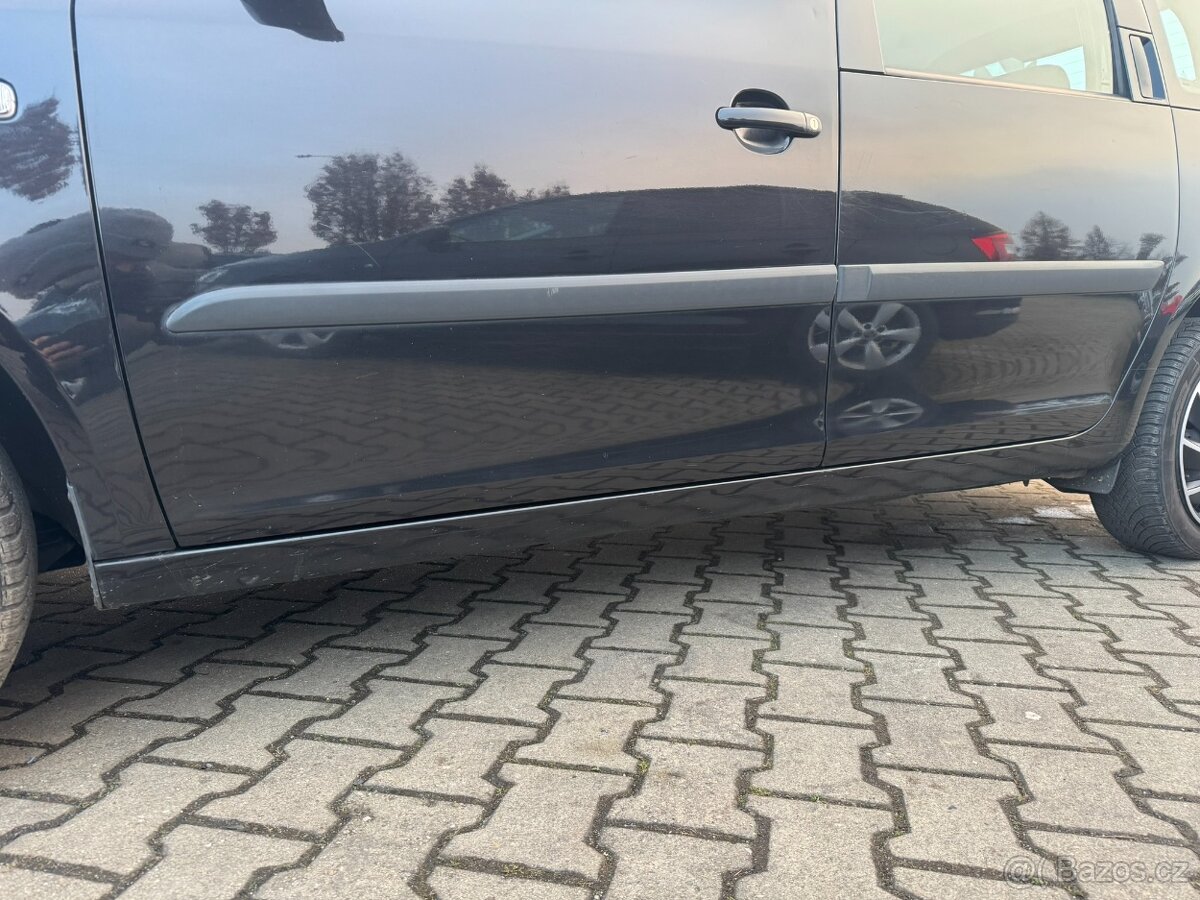 Škoda Roomster 1,6 16V 77 KW SK STK - 10