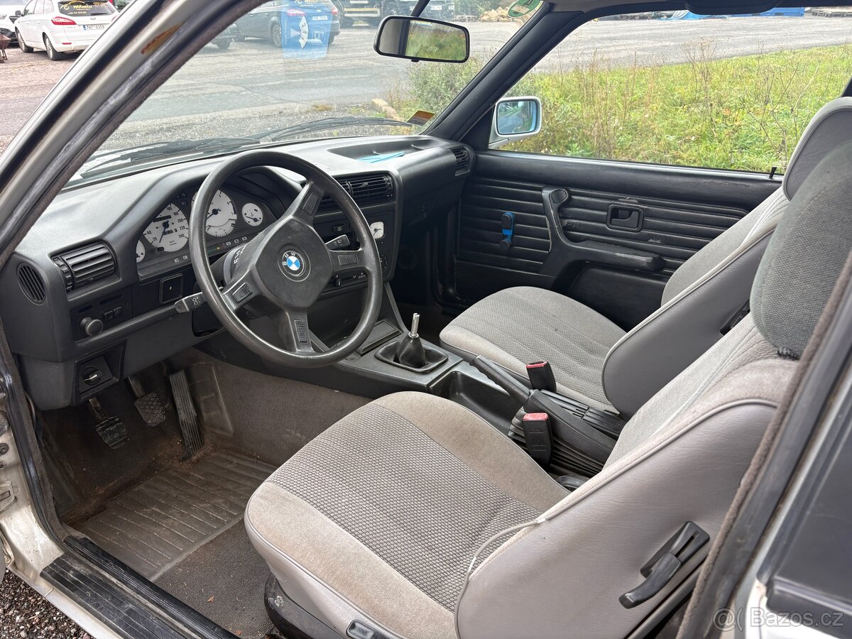 Prodám Bmw E30 316i 73kw coupe - 10