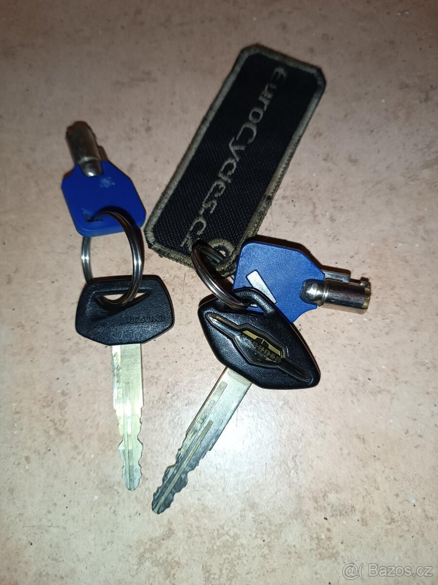 Suzuki Intruder M800 - 10