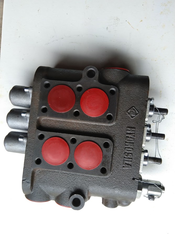 hydraulický rozvádzač R-100 - - 10