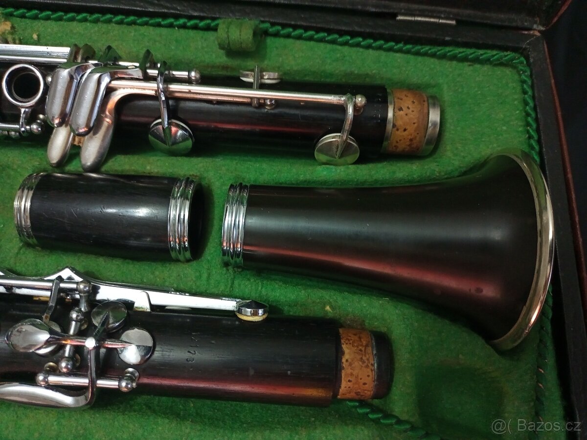 Prodám B Klarinet Amati - 10