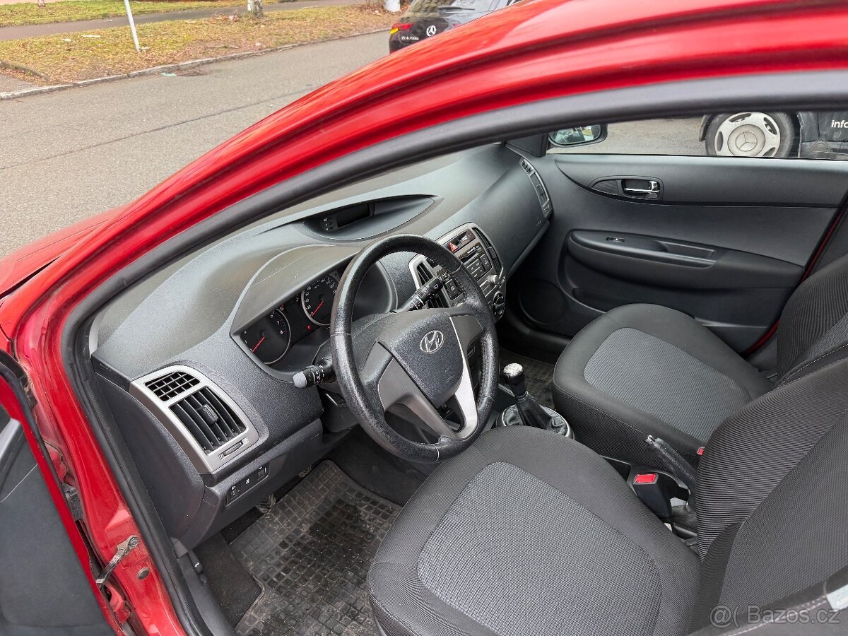 Hyundai i20 - 10