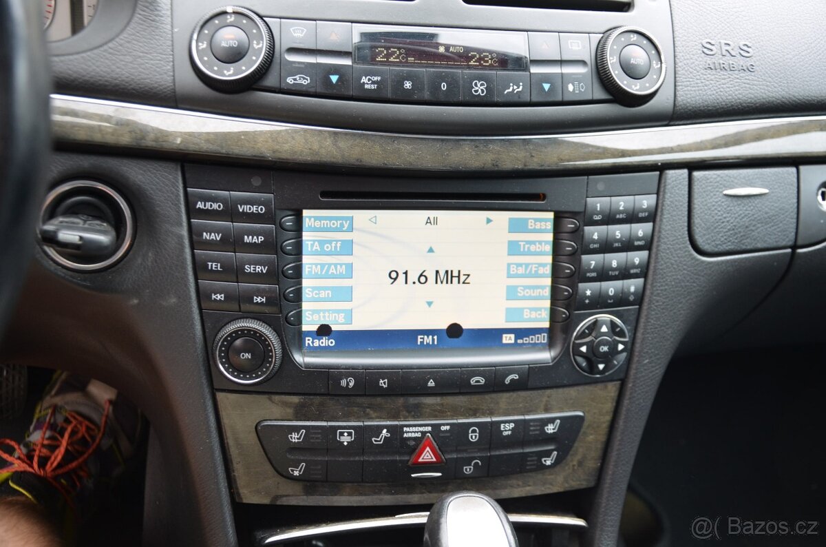 Mercedes Benz E500 4 Matic - náhradní díly - 10