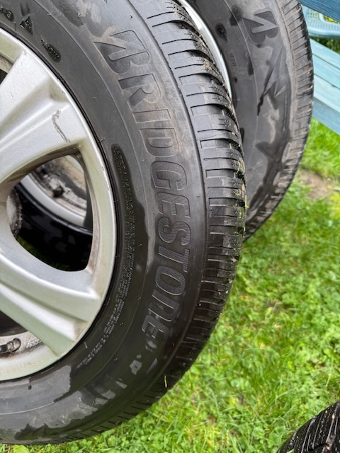 245/65/17 zimní Bridgestone - 10