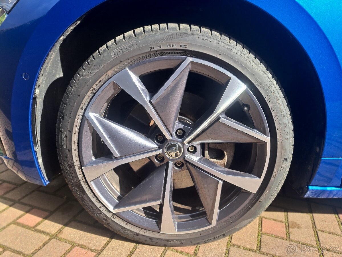 Škoda Eniaq coupe RS, max výbava, stav nového vozu - 10