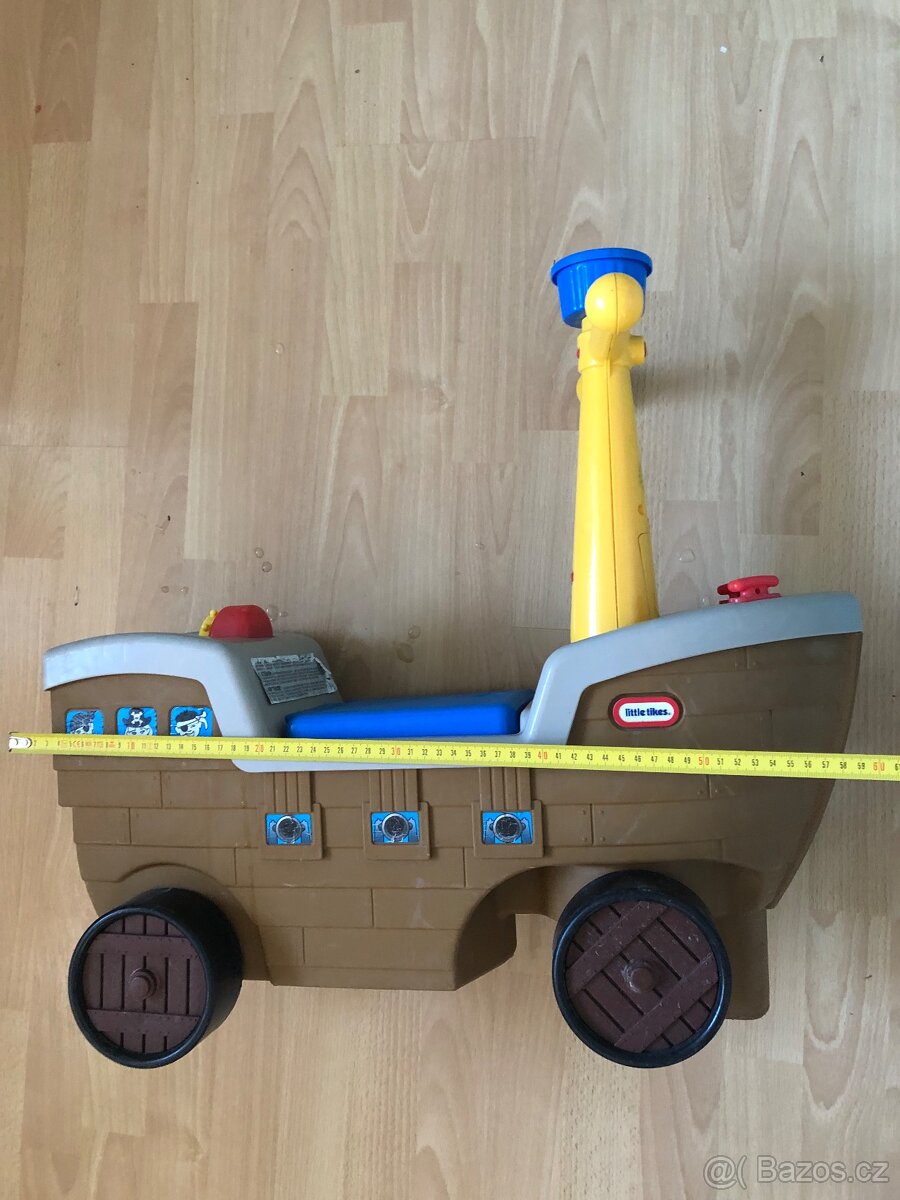 Odrážedlo Little Tikes Pirátská loď - 10