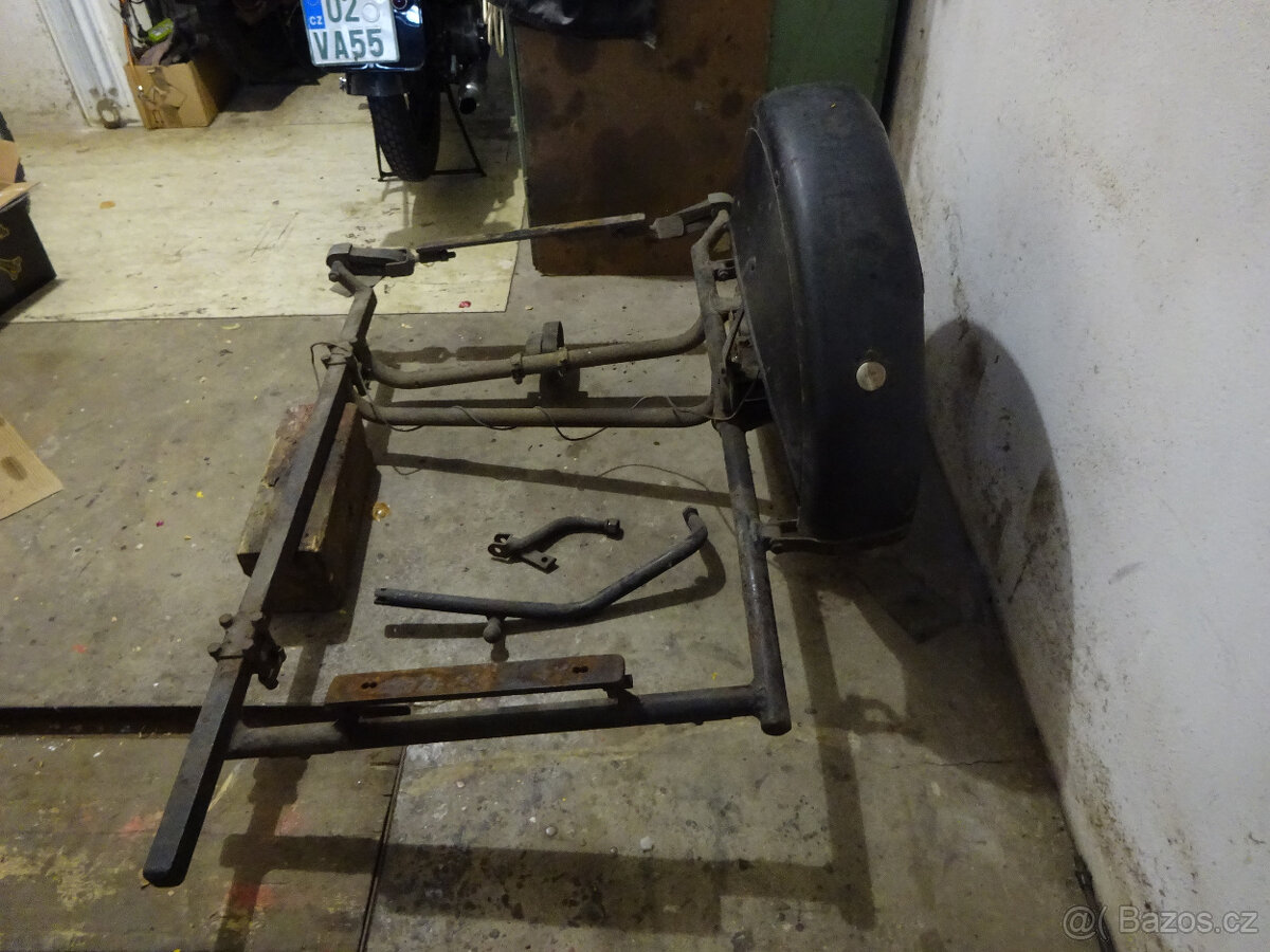 Sidecar BSA , předválečná ČZ 350, 500 - 10