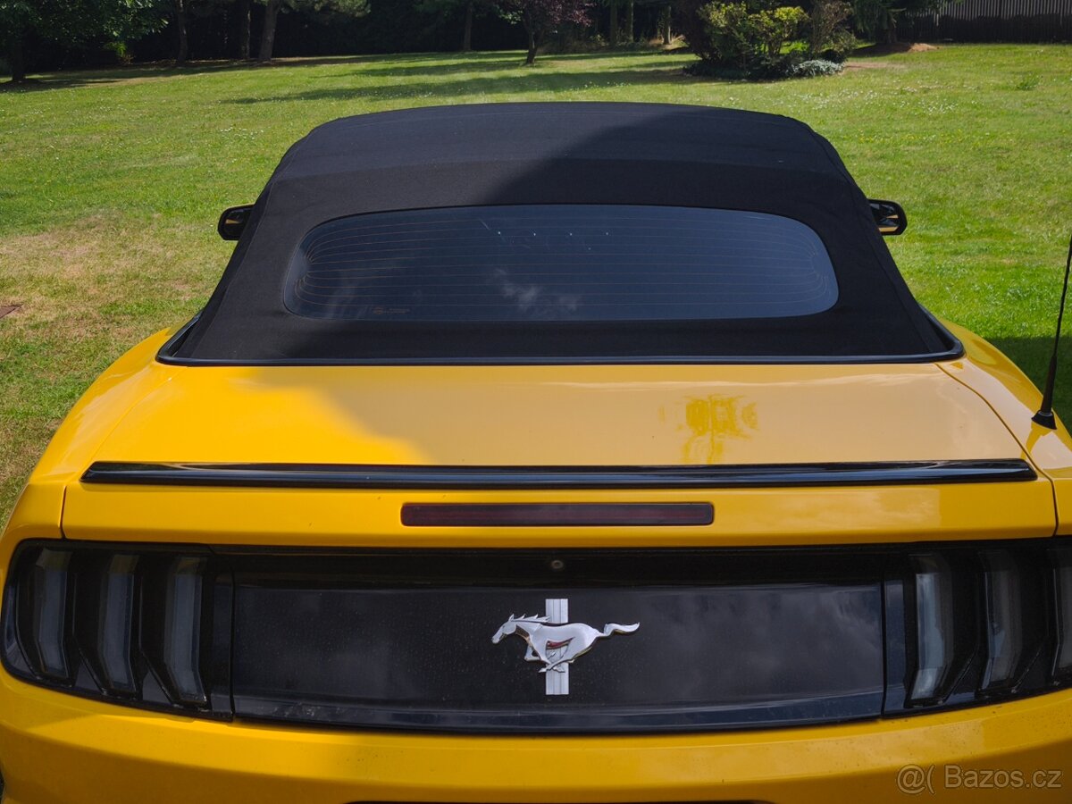 Prodám Ford Mustang 3,7 V6 Cabrio - 10
