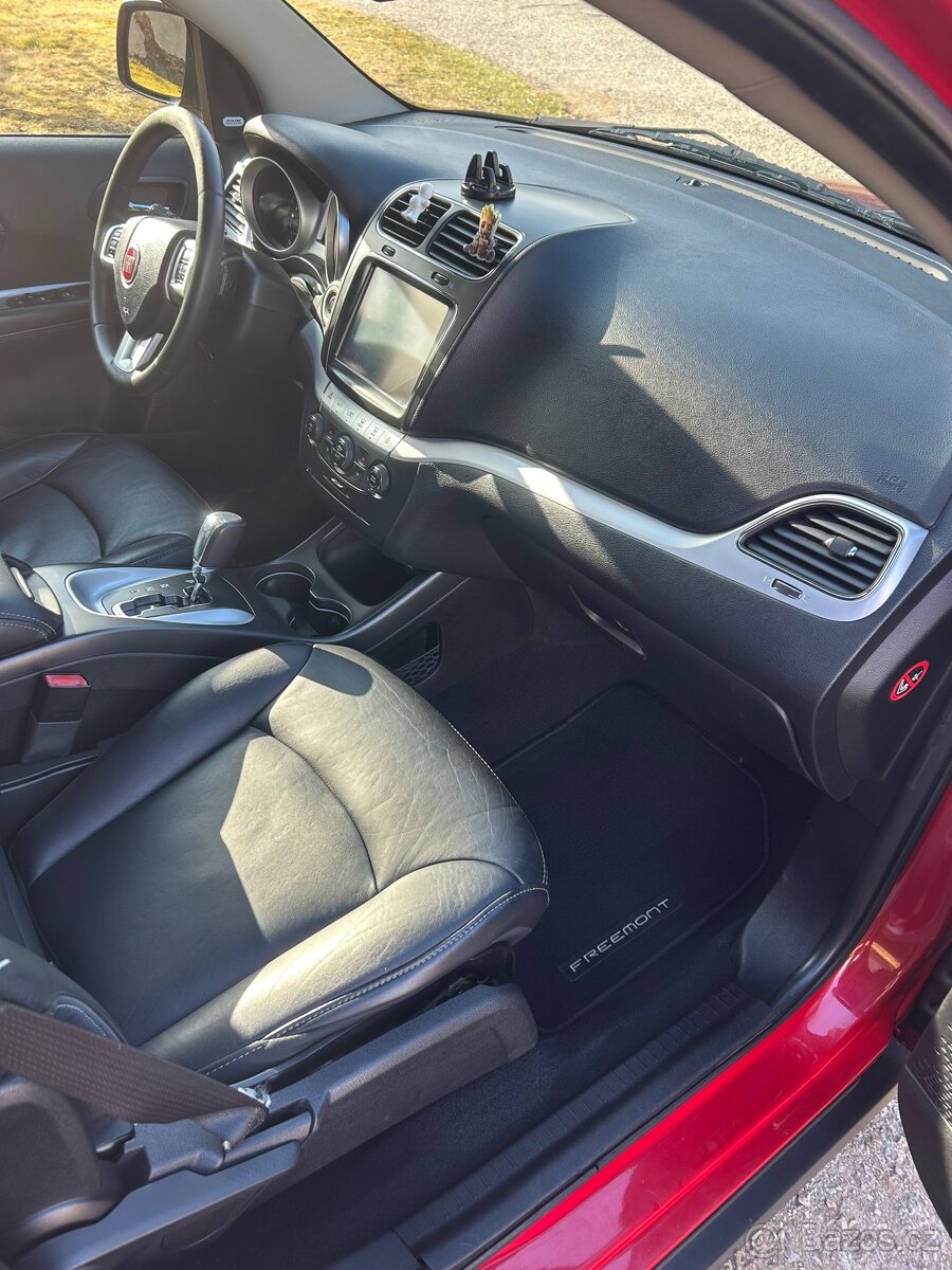 Fiat Freemont 2.0L 125kw AWD 7 míst - 10