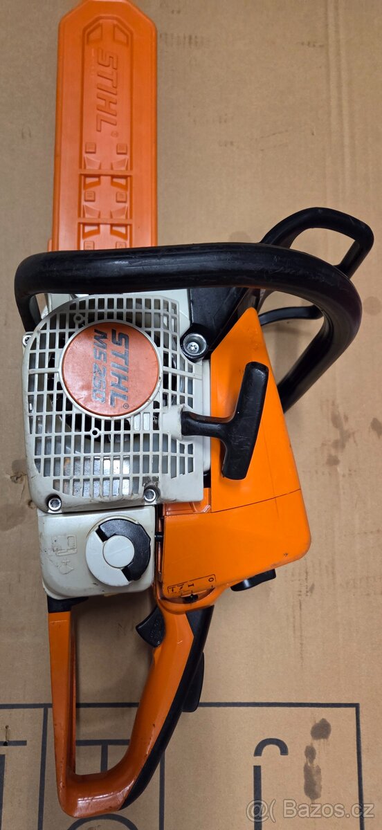 Stihl ms 250 motorova pila - 10