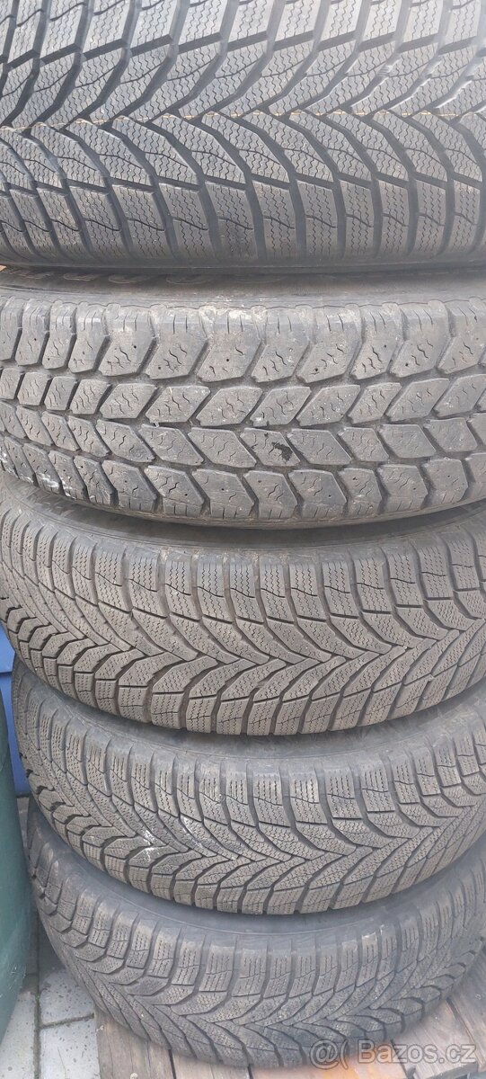 SsangYong Rexton I - alu+celoroční 235 / 70 R16, 106T, M+S - 10