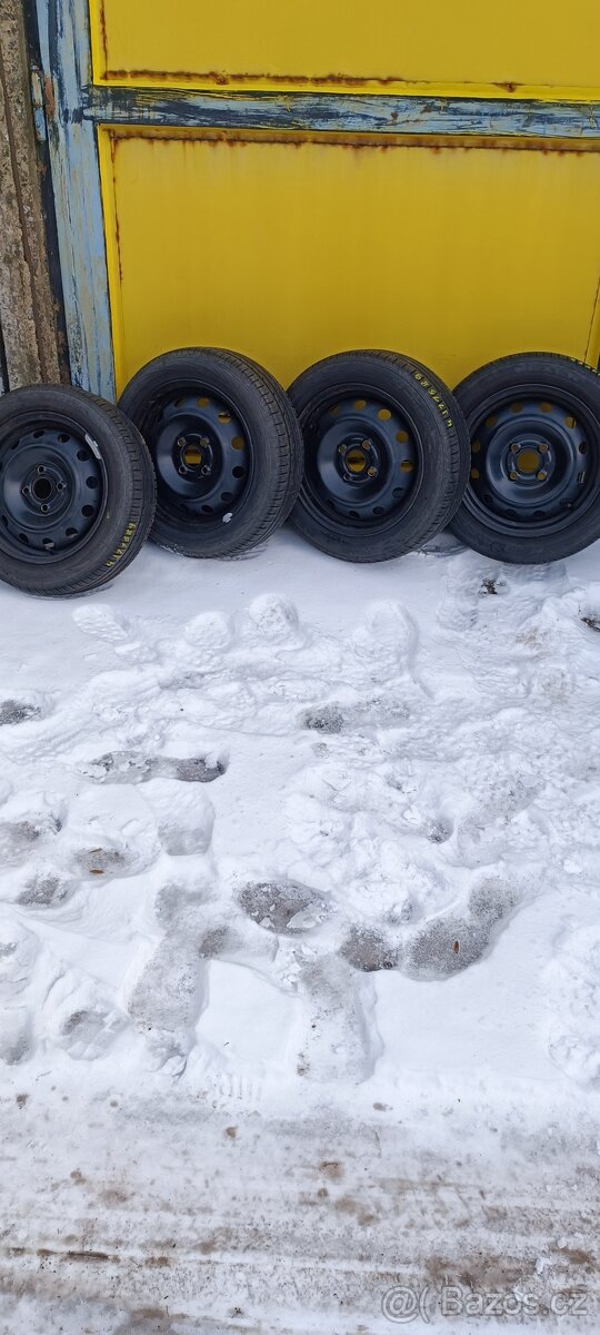 Pneu na diskách KIA Picanto - 10