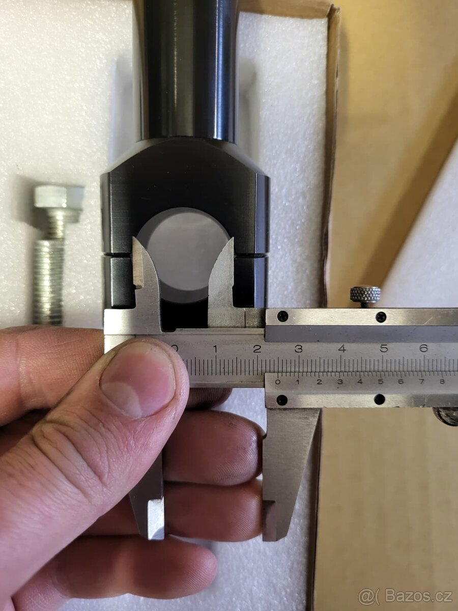 Risery / klemy / úchyty řidítek - 10