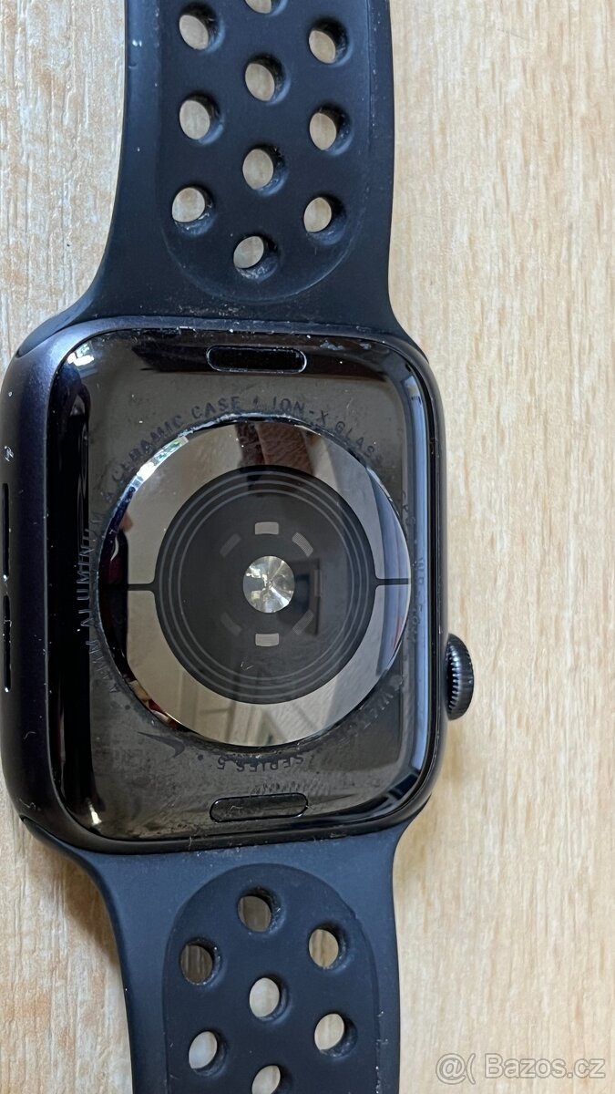 Apple Watch 5 Nike Edition 44mm - 10