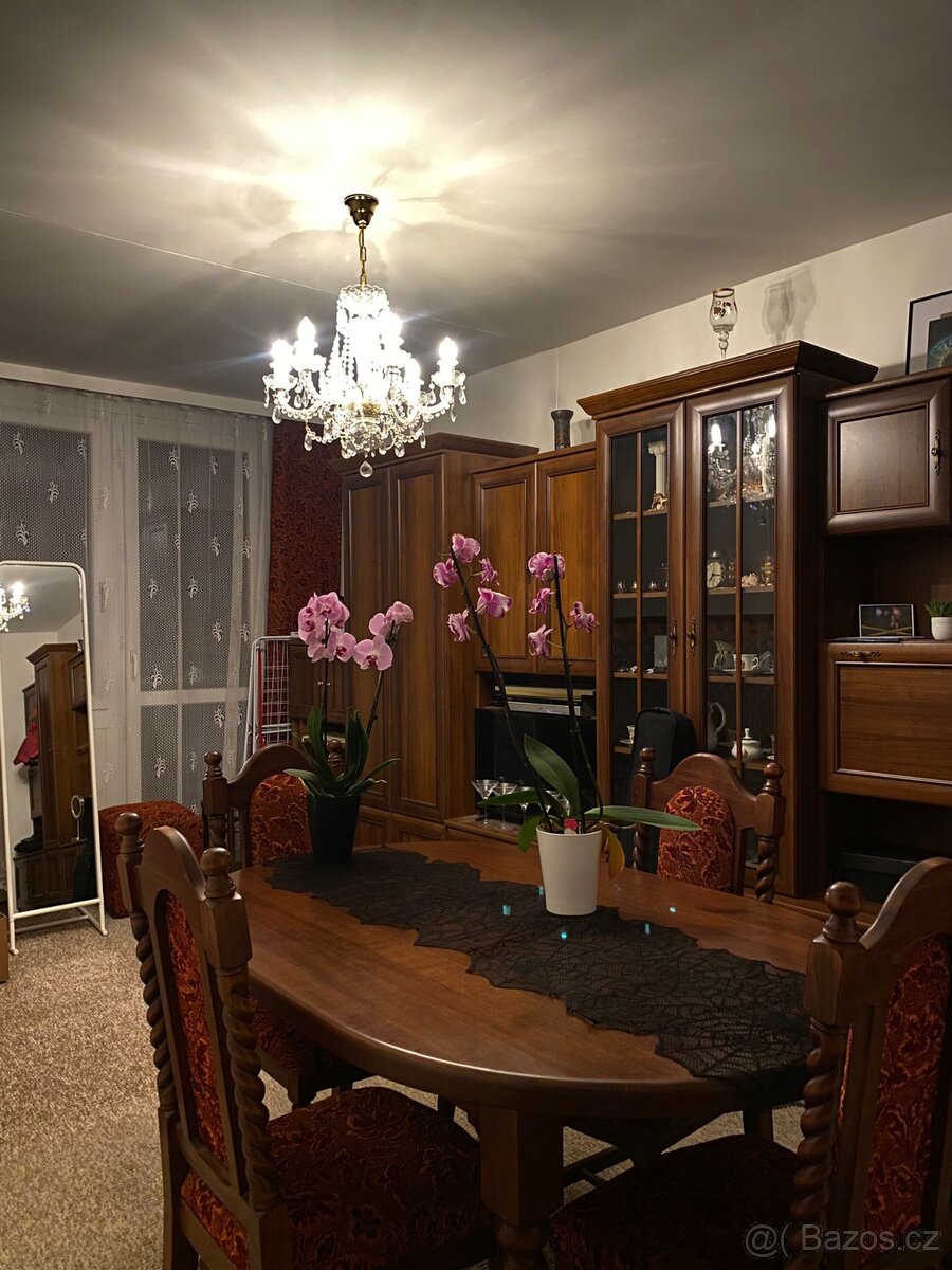 Stůl jídelní rustikální, 4 židle s čalouněním - 10