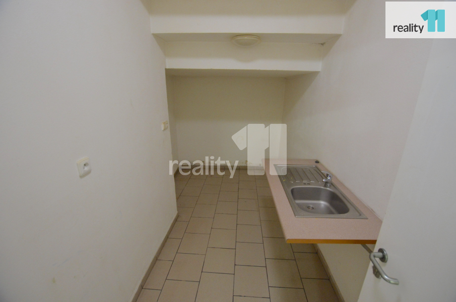 Pronájem komerčních prostor 297m2, Husova, Humpolec - 10